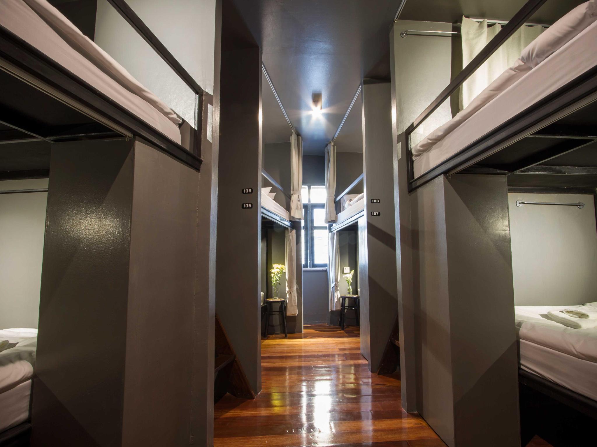 히어 호스텔 방콕