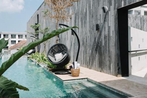 로이즈 인 발리